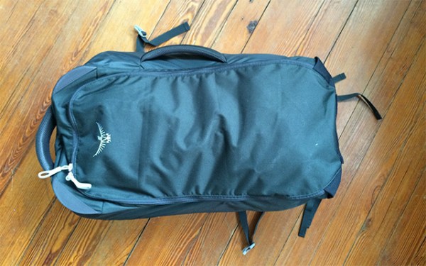 osprey-farpoint-55-zipped